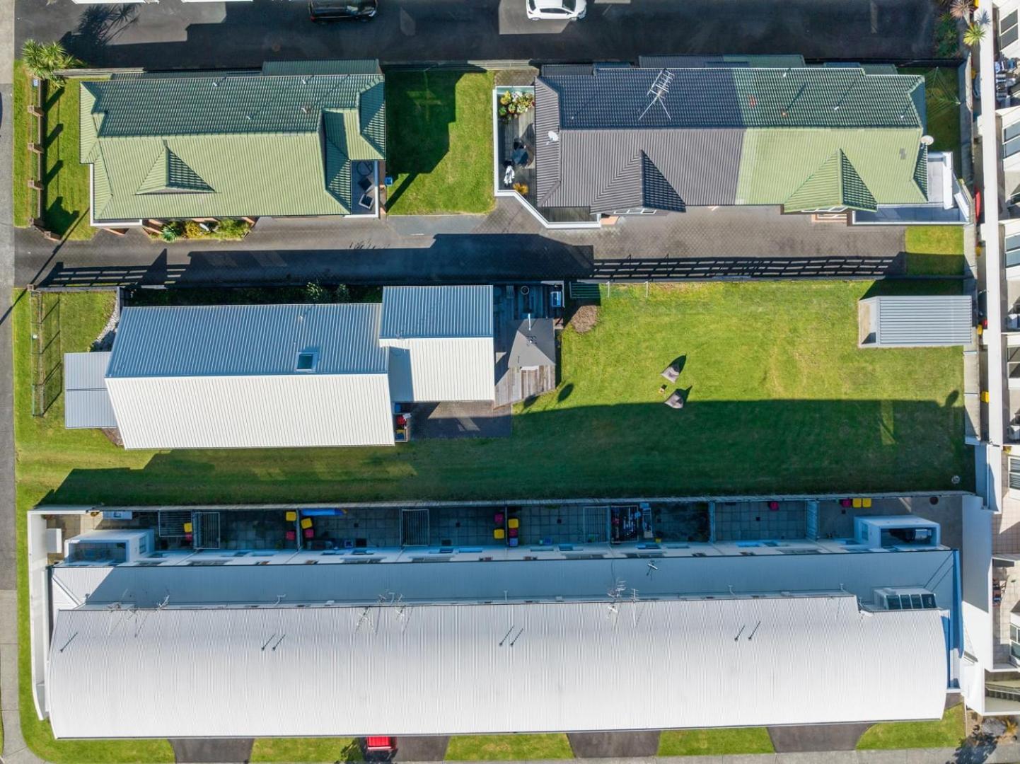 The Iconic Kiwi Bach, Full Site Downtown Mount Villa Mount Maunganui Bagian luar foto